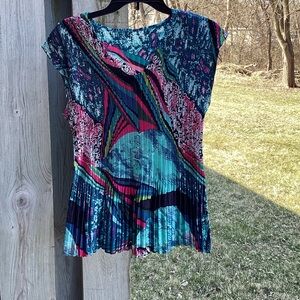 Women’s Multicolor Pleated Short-Sleeve Blouse — Teal & Pink Abstract Print